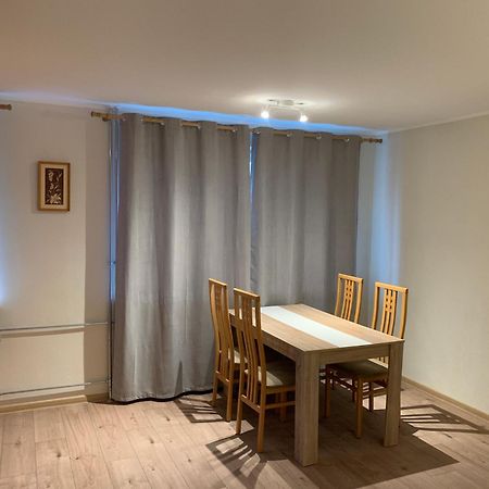 Dikol Two-Room Apartment-Self Check-In & Free Parking Near City Center Tallinn Exterior foto